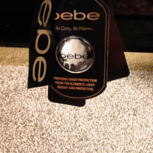 Bebe faux fur coat NWT - Picture 8 of 8